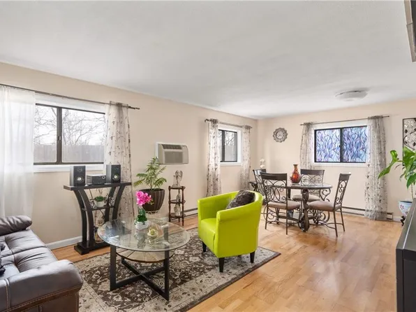 117 John St #14, Lincoln, RI 02865