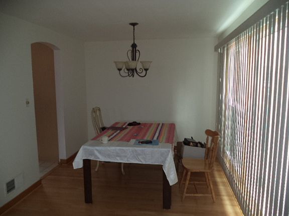 5th image of 3742 Cuyler Ave