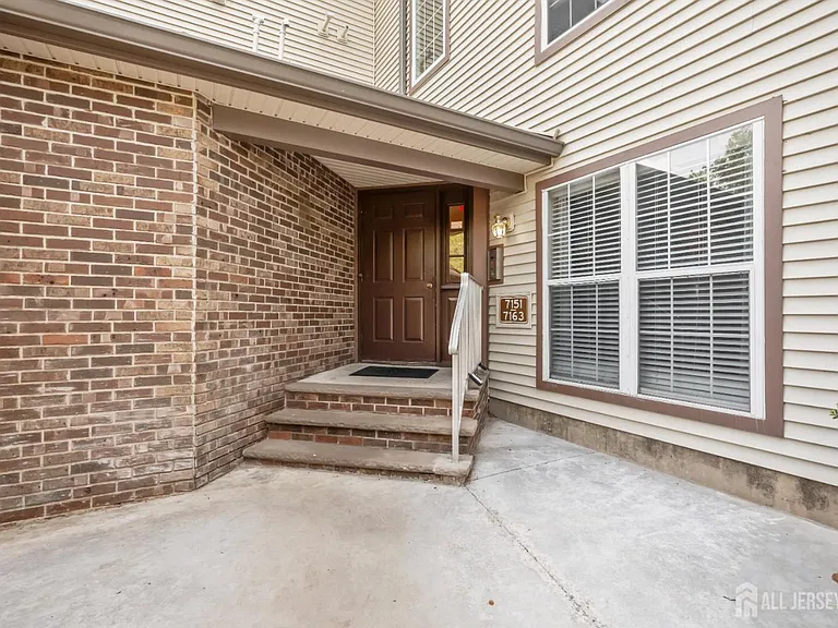 7151 Elm Ct — Photo 17