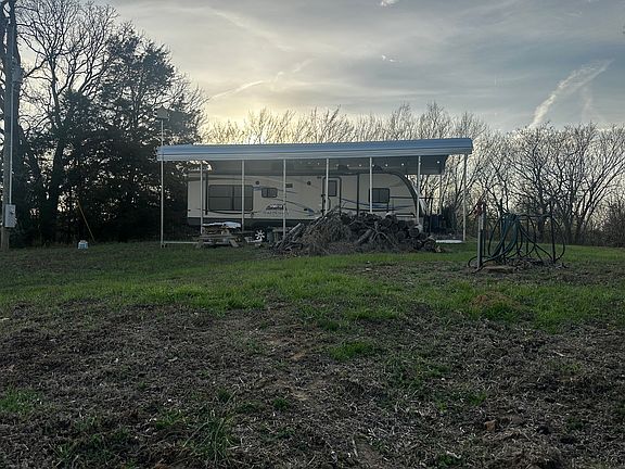 5th image of 5609 Ten Mile Rd