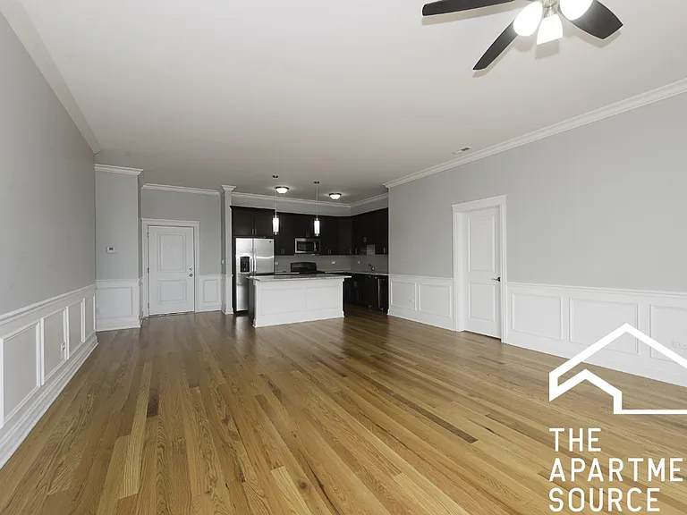 516 N Western Ave — Photo 5