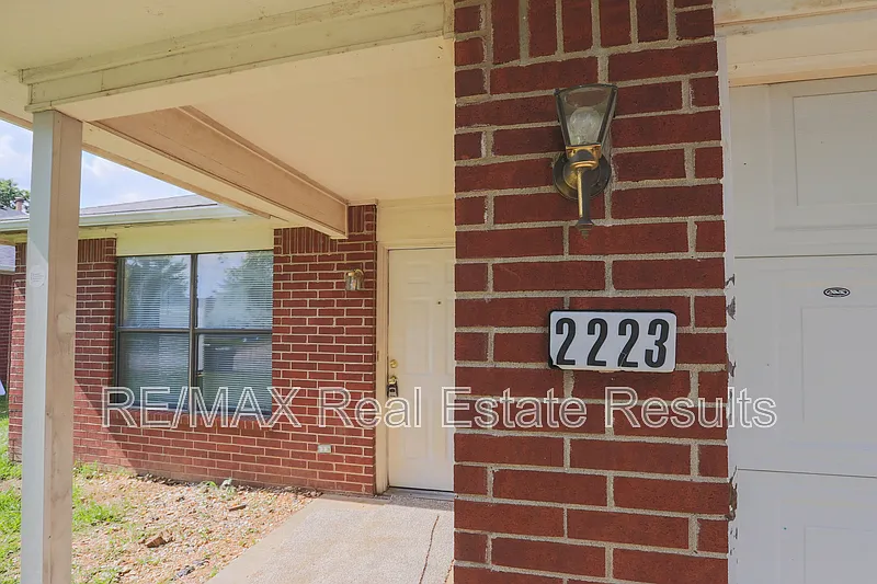 2 bed, 2.0 bath, 1100 sqft, $1,300 — Photo 4