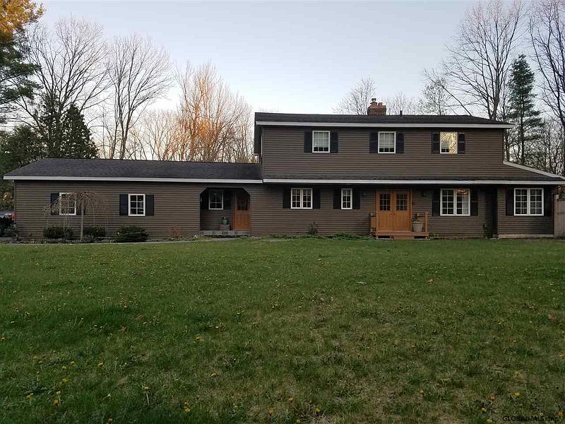 2nd image of 54 HUNTER Drive