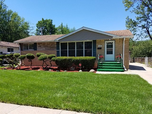 1st image of 370 Sherry Ln