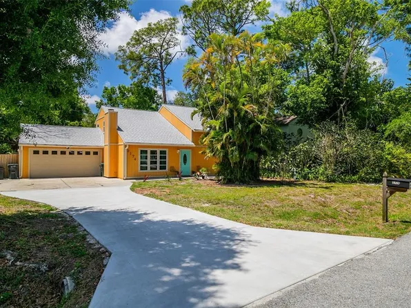 3174 Peachtree St, Sarasota, FL 34231