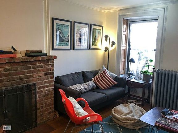 2nd image of 418 9th St #1
