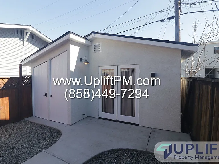4749 35th St — Photo 1