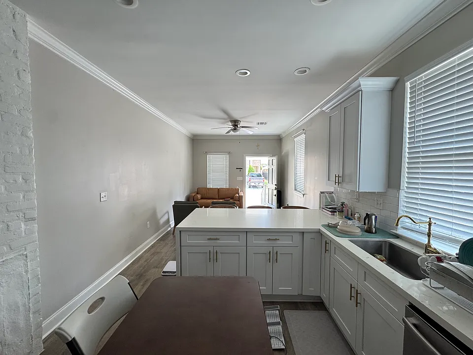 348 Carrollton Ave