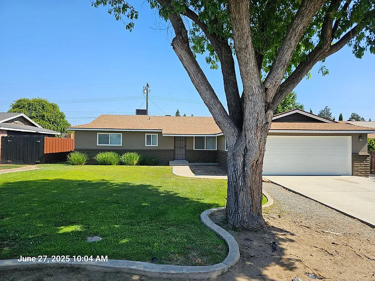 1706 E Burton Ave — Photo 1