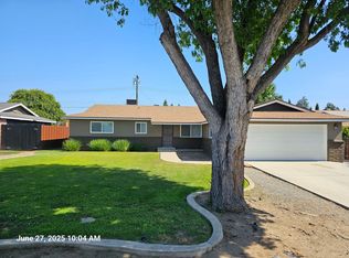 1706 E Burton Ave, Tulare, CA 93274