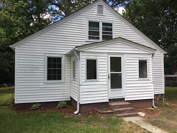 2nd image of 1209 Hickory Ave
