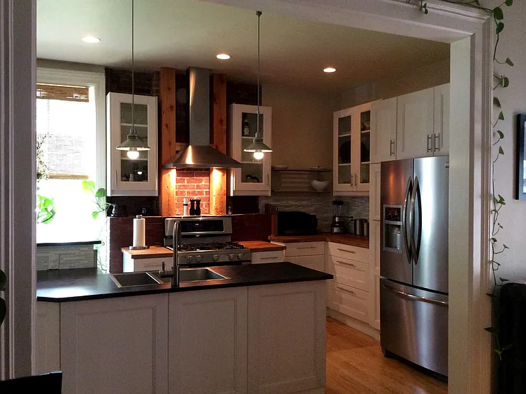 402 N Ewing St — Photo 4