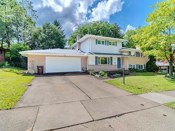 3rd image of 1943 Ivywood Dr