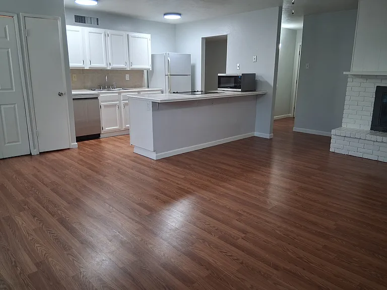 563 Cumberland Dr — Photo 6