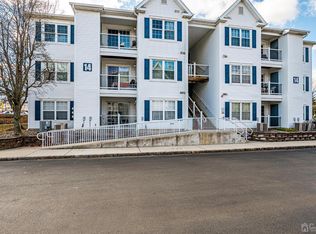 1414 Waterford Dr, Edison, NJ