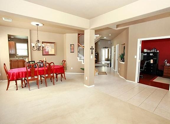 5th image of 3211 Ash Glen Ln
