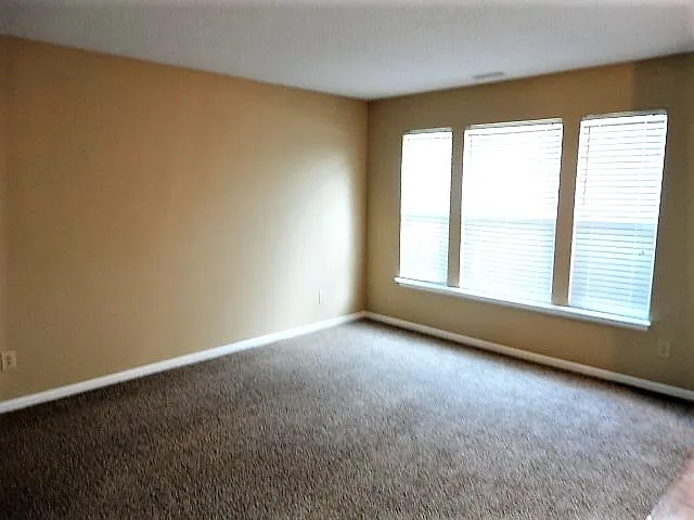 13898 Meadow Lake Dr — Photo 6