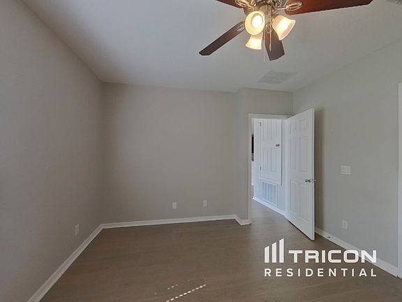 5th image of 4650 Baymoor Dr