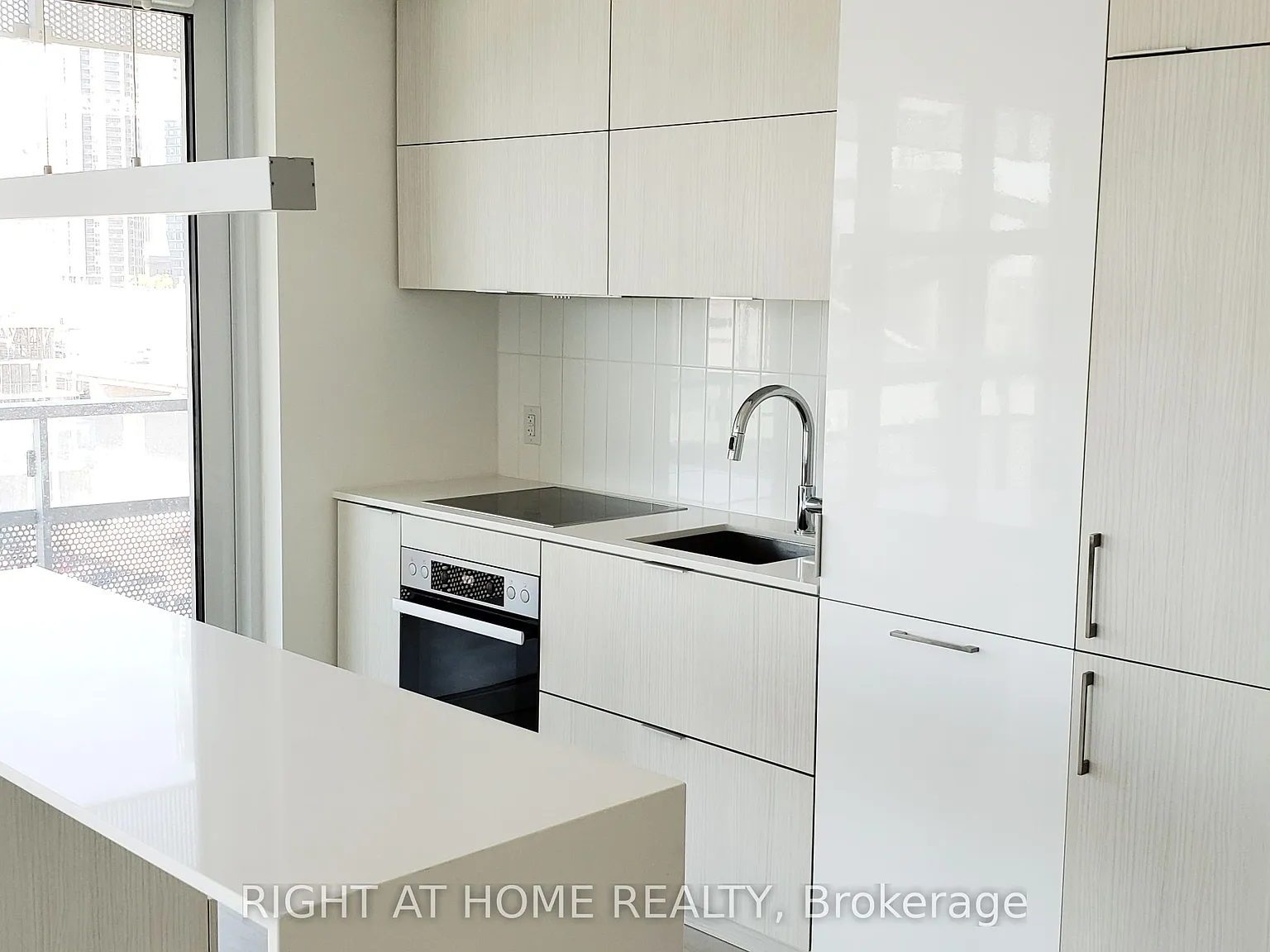 2 bed, $3,400 — Photo 2