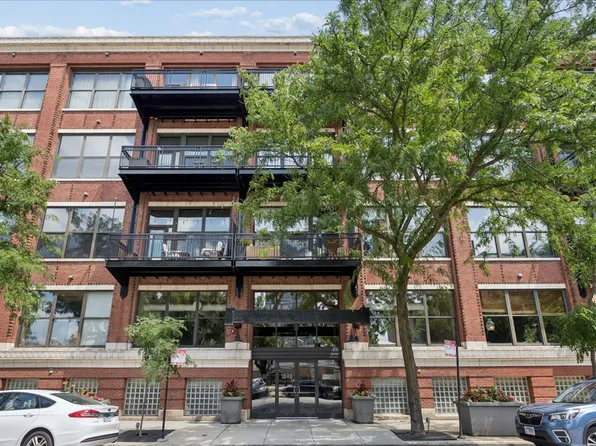 1040 W Adams St Unit 402, Chicago, IL 60607