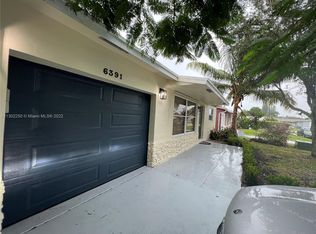 6391 SW 8th St, Pompano Beach, FL 33068