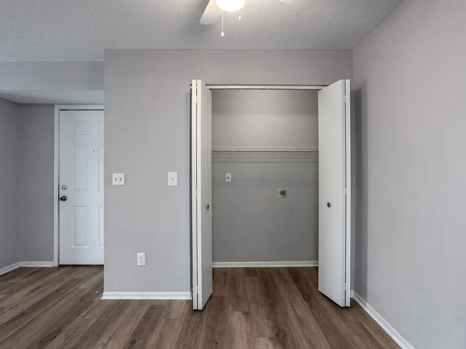 Park Vista Apartments — Photo 2