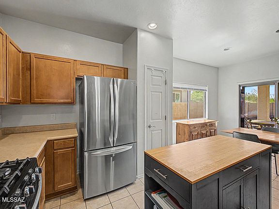 3rd image of 5465 W Bandtail Ct