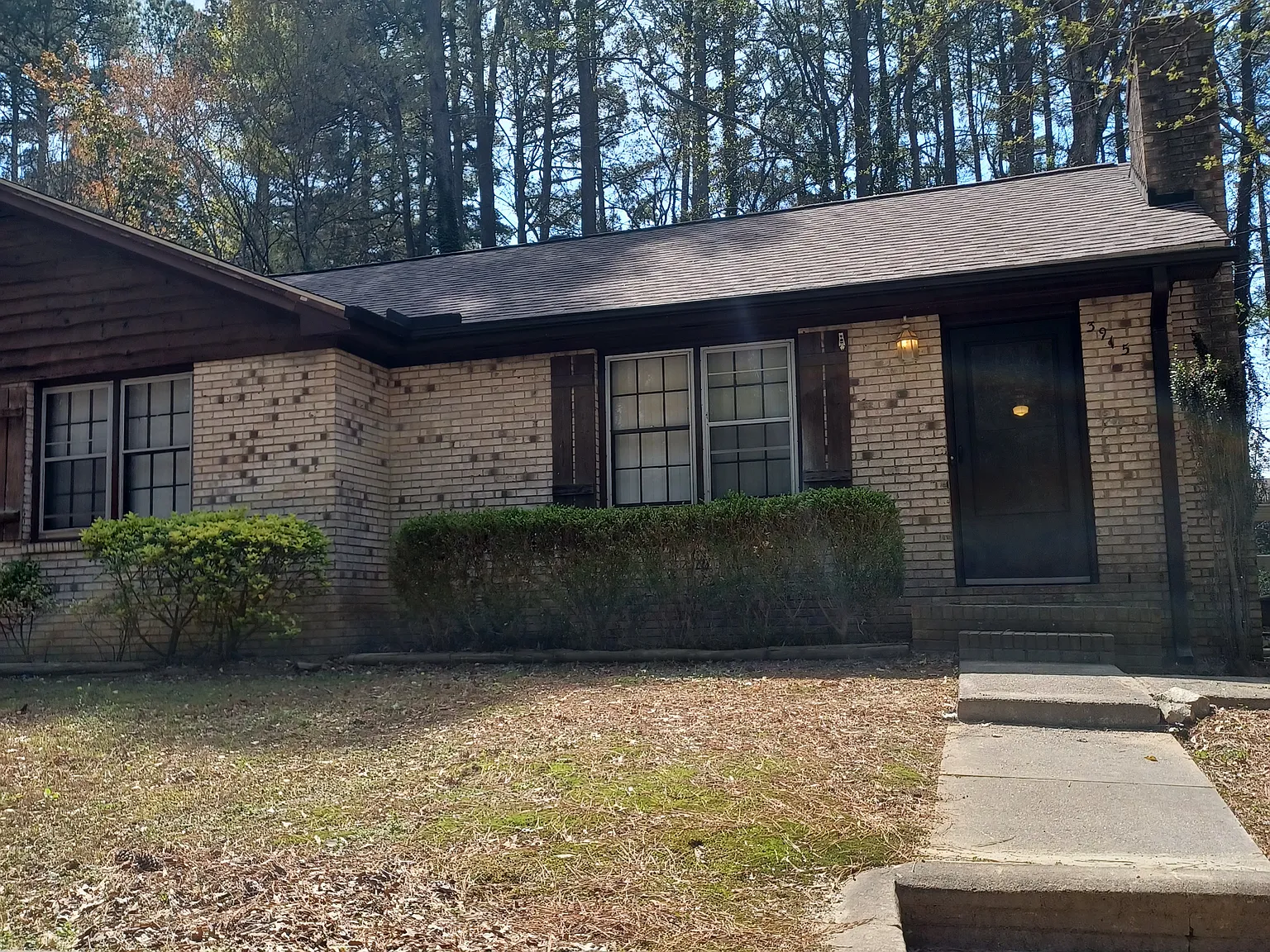 3915 Greenleaf St — Photo 1