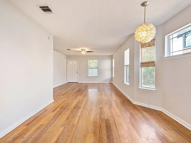 1502 Garden St — Photo 9