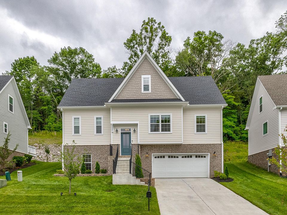 1st image of 1716 Woodland Pointe Dr