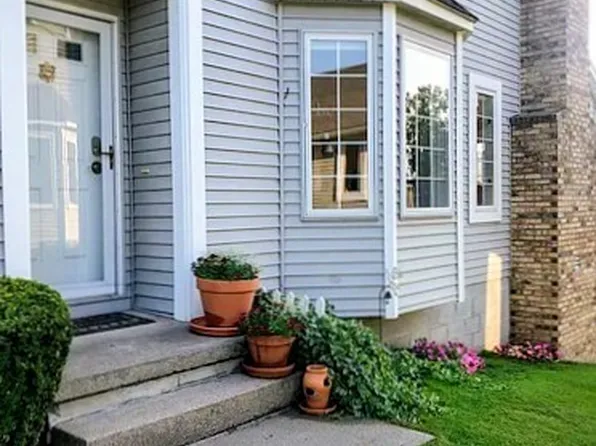 21 Nouveau Pl, Fairport, NY 14450
