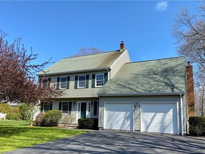 41 Tracey Ann Ct, Naugatuck, CT, 06770