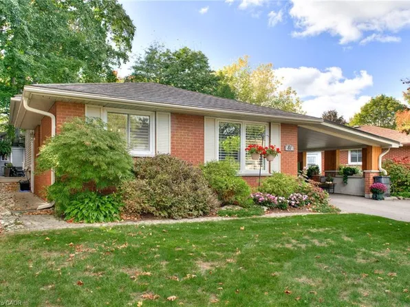 81 Cherry Hill Dr, Kitchener, ON N2E 1N5