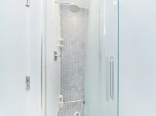 900 Riverside Drive image 13 of 13