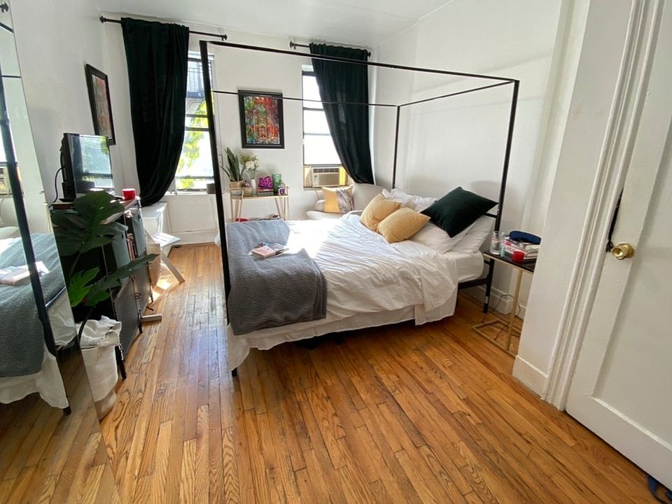 1st image of 416 W 47th St #3EE