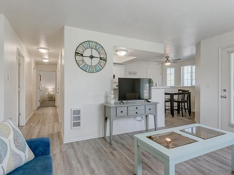 Parkwood Pointe Apartments — Photo 100