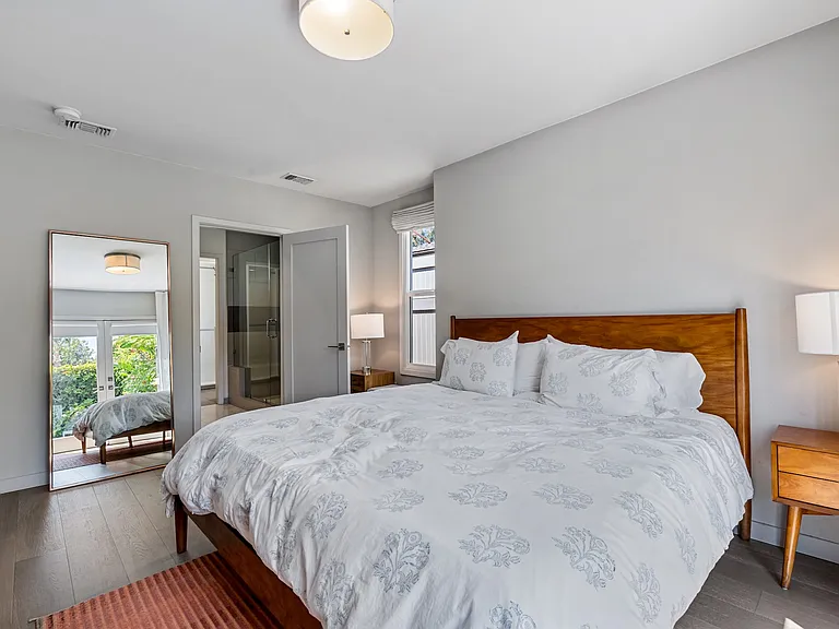 1216 Greenacre Ave — Photo 23