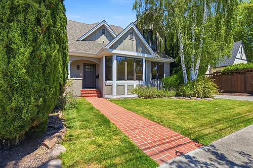1506 Vancouver Ave Photo 1