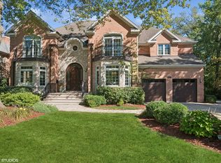 1477 N Dee Rd, Park Ridge, IL 60068