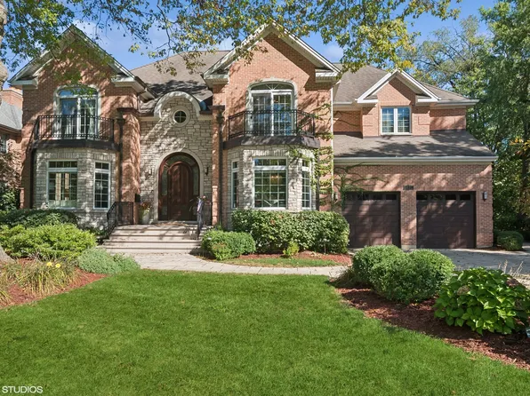 1477 N Dee Rd, Park Ridge, IL 60068