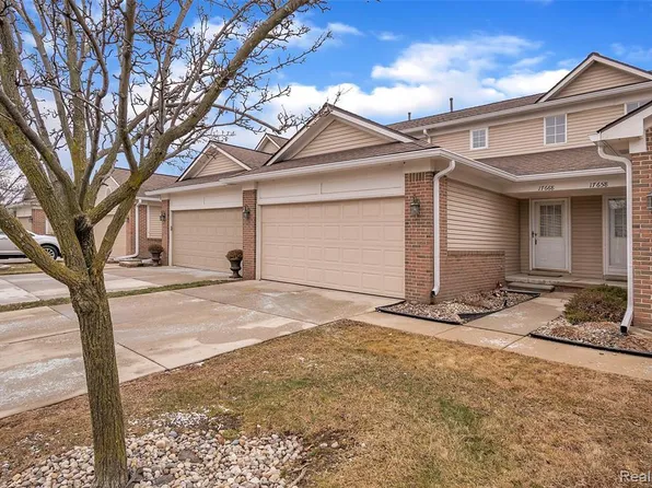 17668 Liberty Ln Unit 73, Brownstown, MI 48193