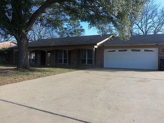 2nd image of 404 Crystal St