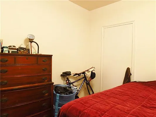 Rented by I & I New York | media 16