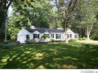 17 Green Valley Rd, Pittsford, NY 14534