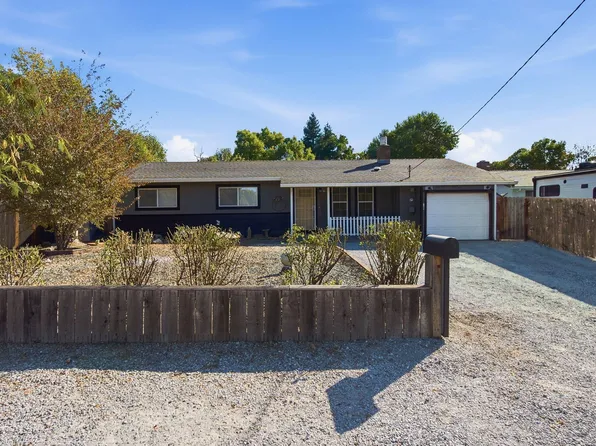 1237 De Moll Dr, Redding, CA 96002