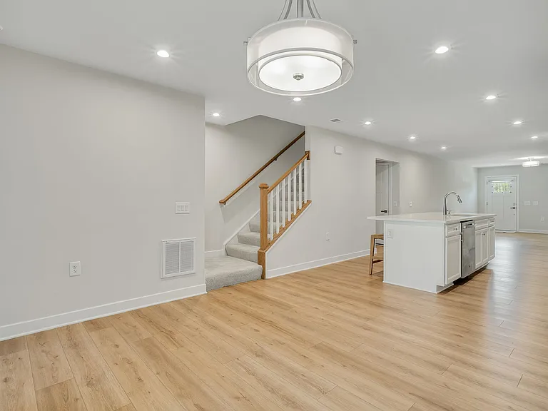7213 Lyon Taylor Ln — Photo 10