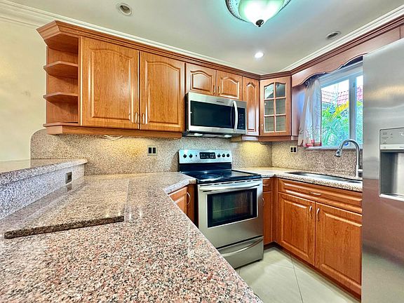 2nd image of 6074 Forest Hill Boulevard #107