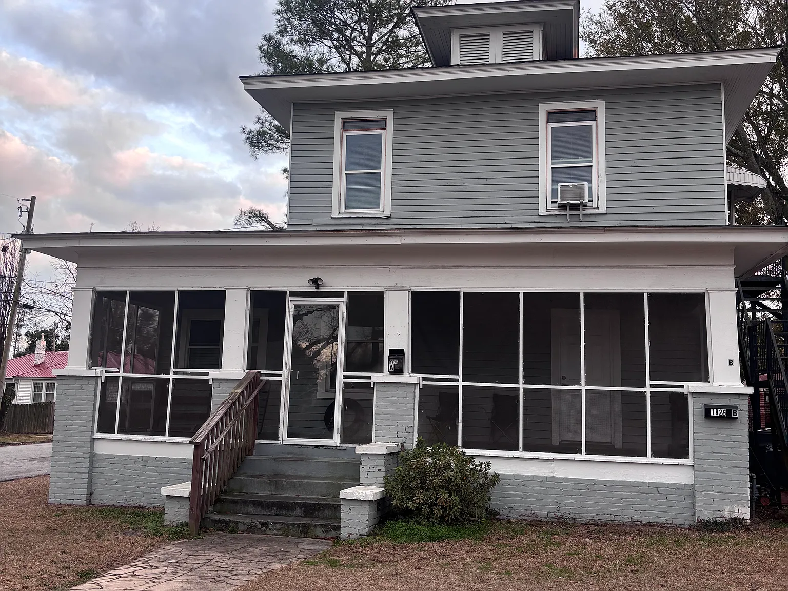 1826 Woodrow St — Photo 1