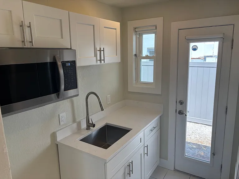 7261 Bay St #6 — Photo 7