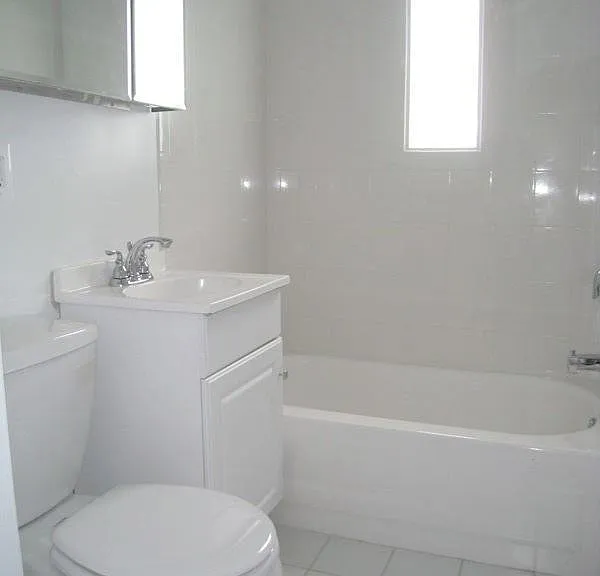 401 S Courthouse Rd #8 — Photo 2